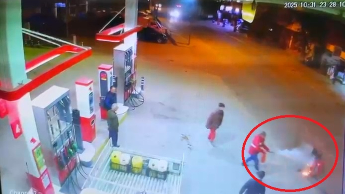 Bursa’da alev alan motosiklet akaryakıt istasyonuna devrildi