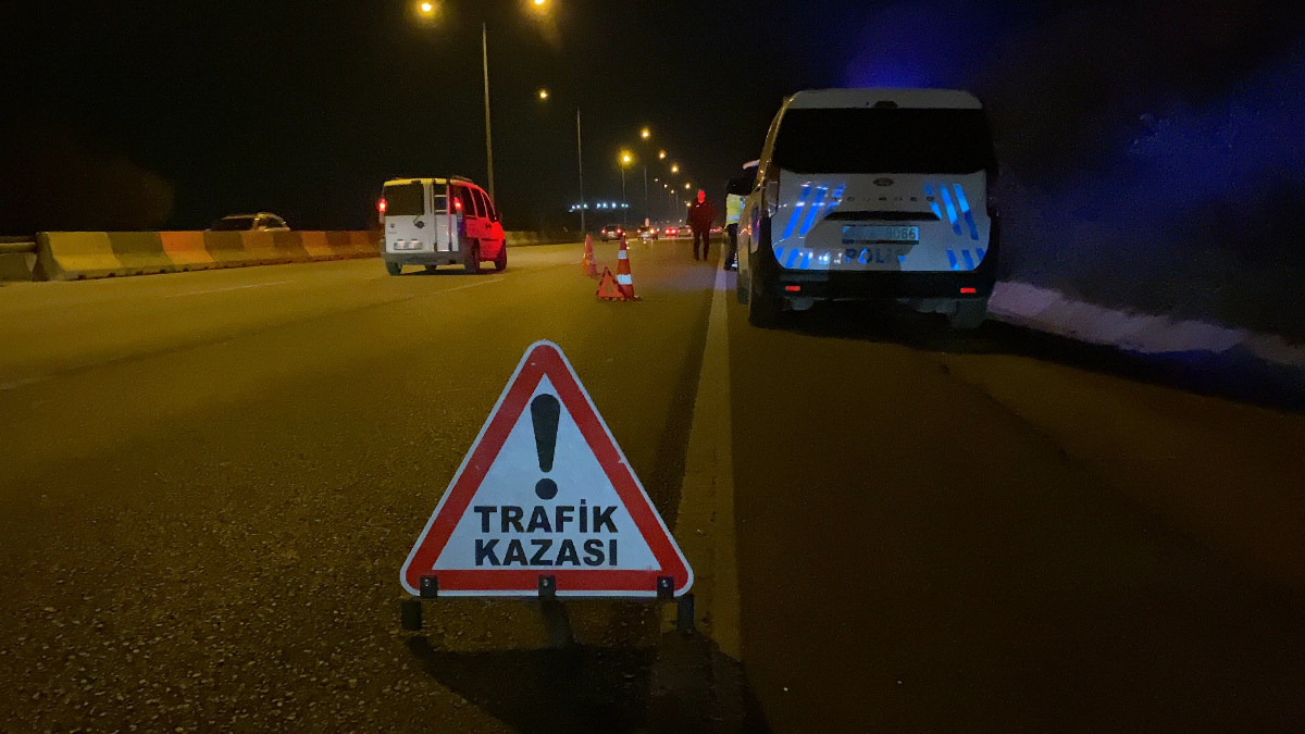 Bursa’da motosiklete çarpan alkollü sürücü olay yerinden kaçtı