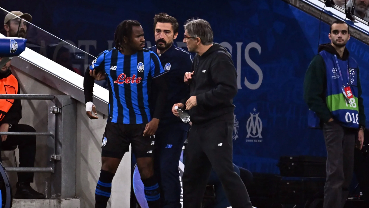 Galatasaray’ın gündemine gelmişti: Lookman saha kenarında hocasıyla birbirine girdi!