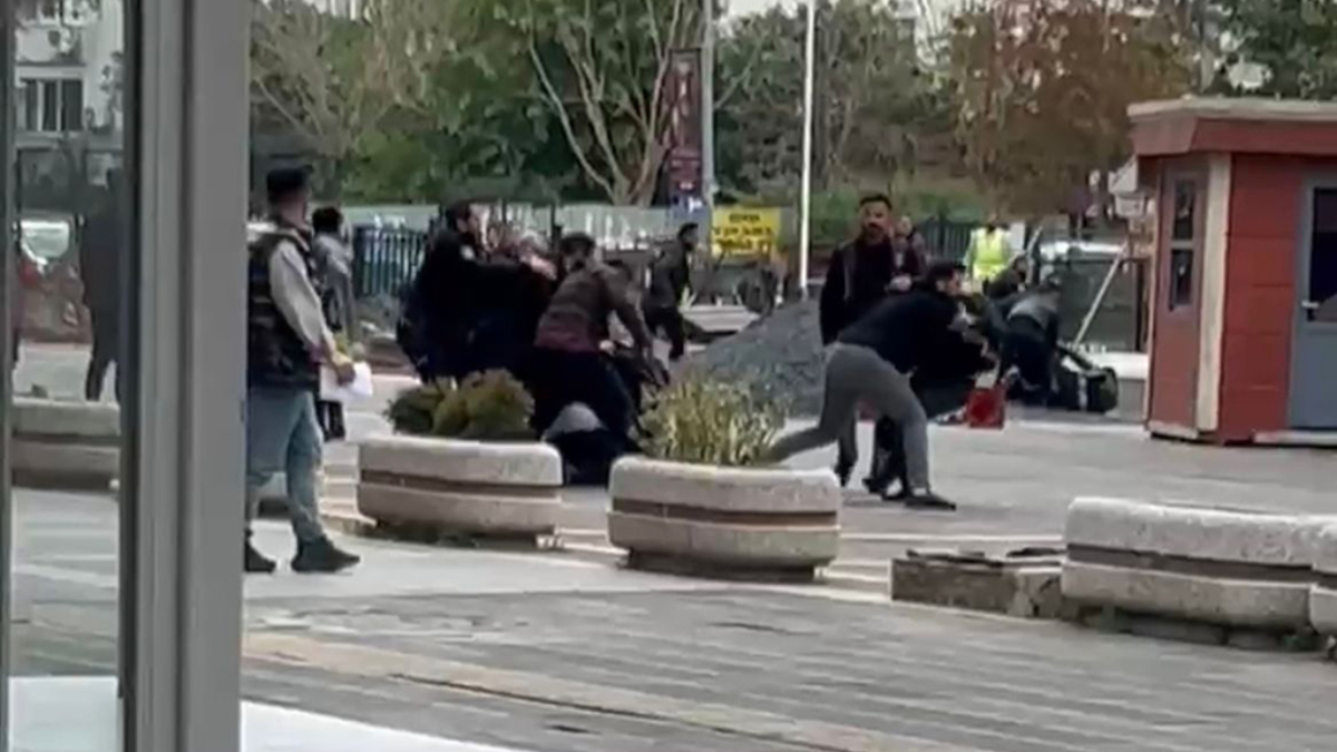 İstanbul Bakırköy Adliyesi’nde duruşma sonrası ortalık karıştı