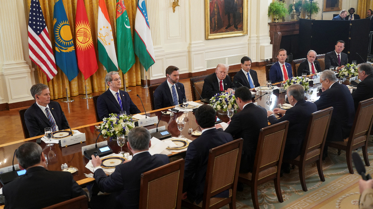 Kazakistan İsrail ile normalleşme anlaşması imzaladı: Tokayev, Trump’ı övdü