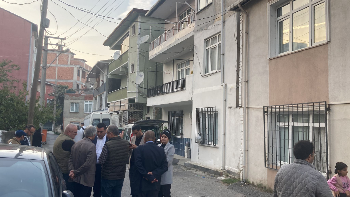 Kocaeli’de 2 binanın kolonları çatladı vatandaşlar evlerini tahliye etti