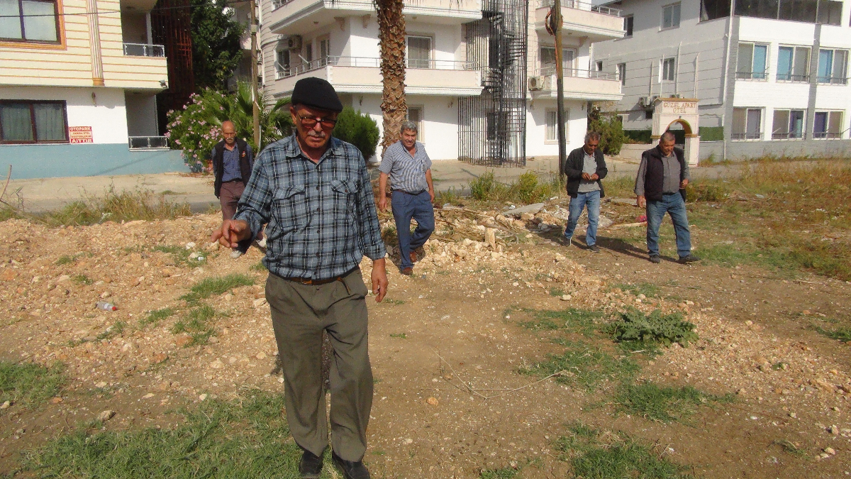 Mersin’de cihaz kullanmadan su kaynaklarını buluyor