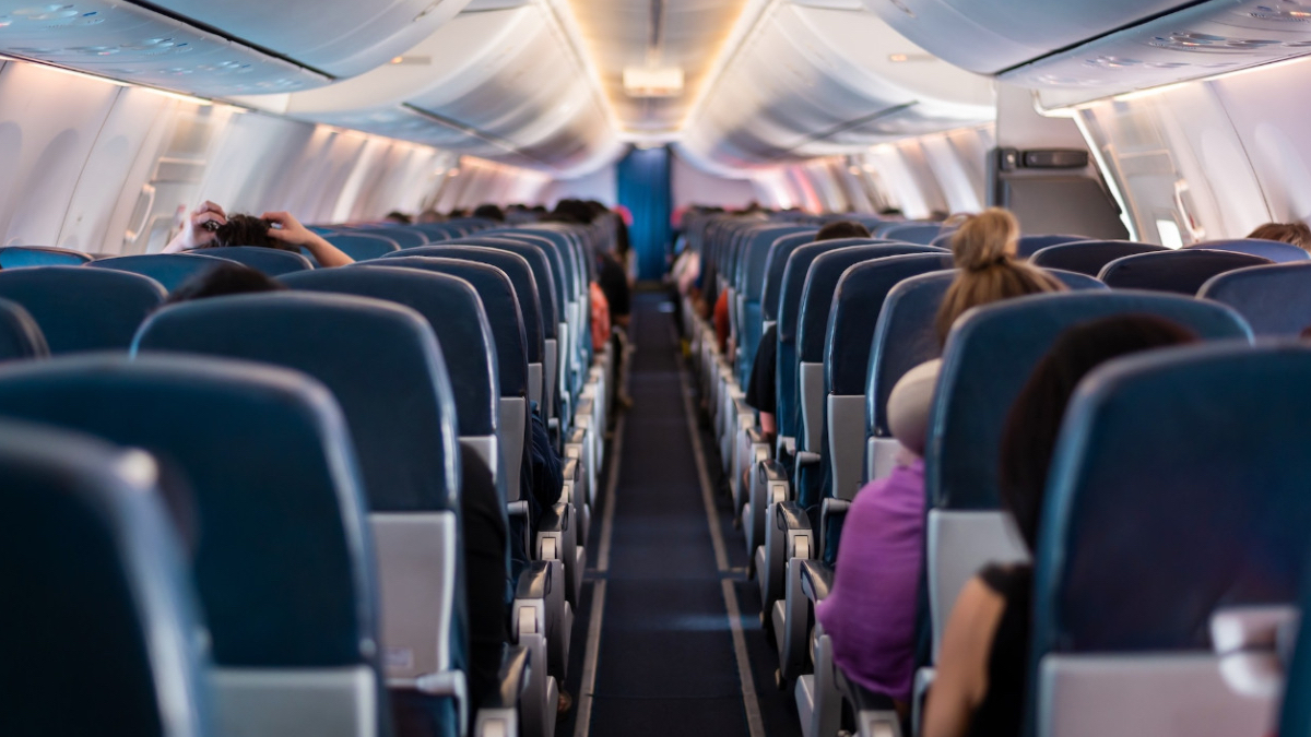 Seyahat uzmanı uyardı: Uçakta bu koltuklara oturmayın