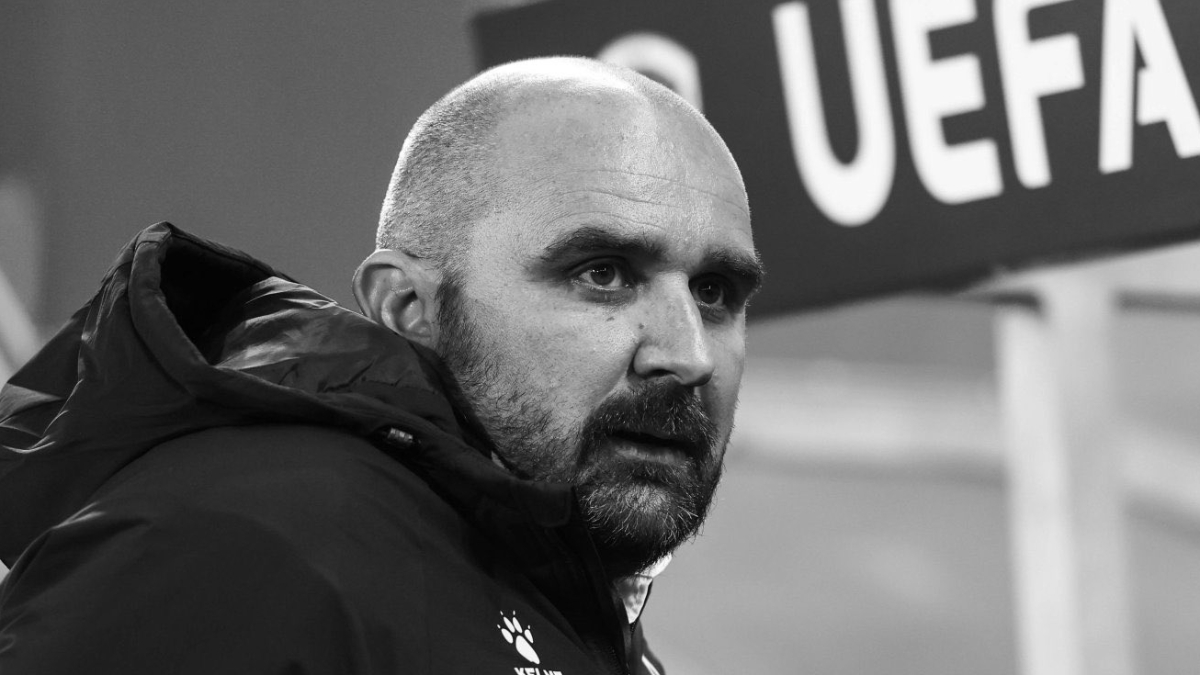 Sırbistan Süper Ligi’ndeki maçta kalp krizi geçiren teknik direktör hayatını kaybetti