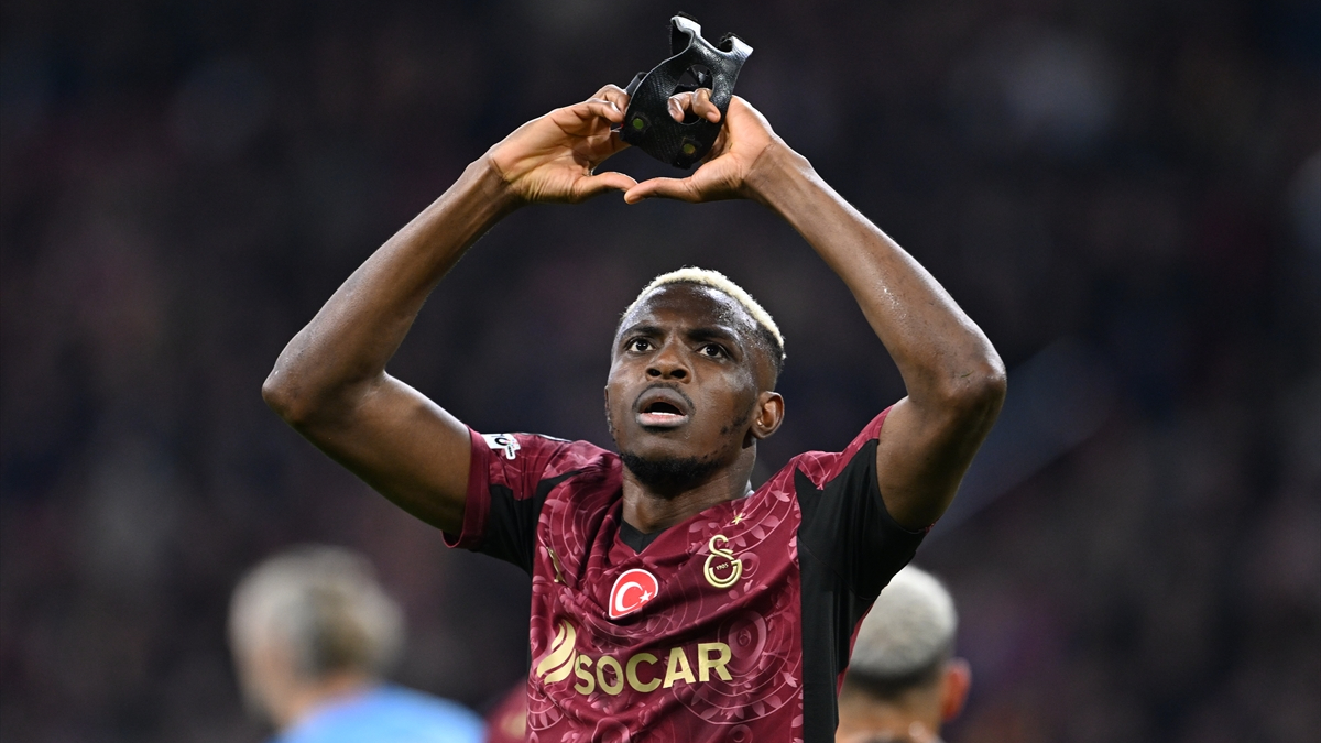 Victor Osimhen, Ajax karşısında hat-trick yaptı!